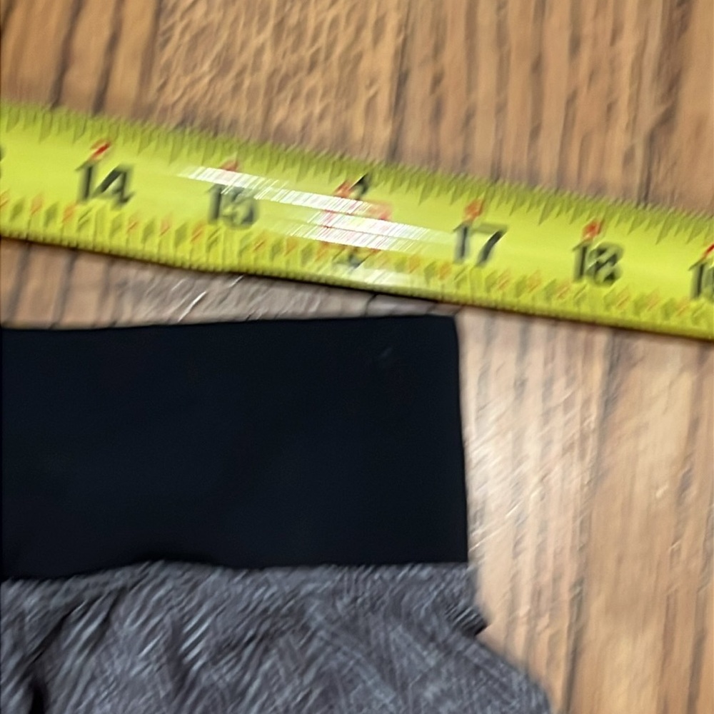 LuLulemon Shorts - Picture 7 of 8